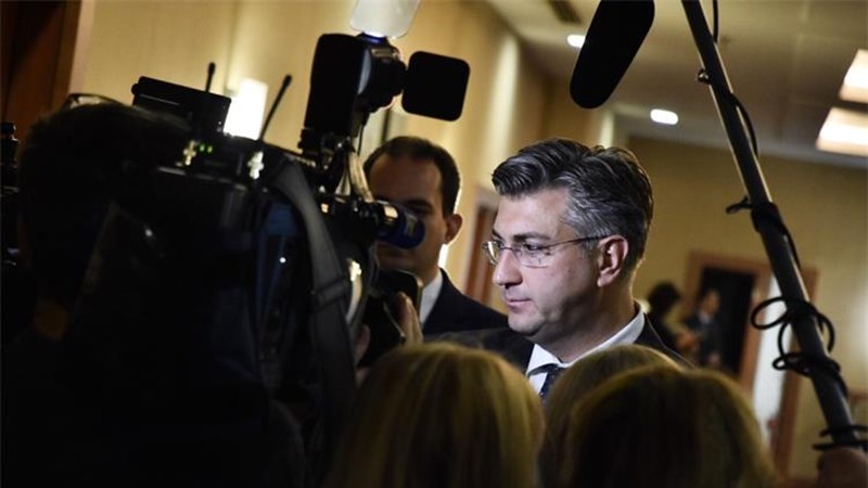 Djeca moraju ići u školu da bi naučila, napredovala i pripremila se za fakultete i tržište rada 